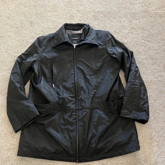 Outbrook Minimalist Black Zip Up Jacket with Glossy Finish and Outer Pockets M - Picture 7 of 11